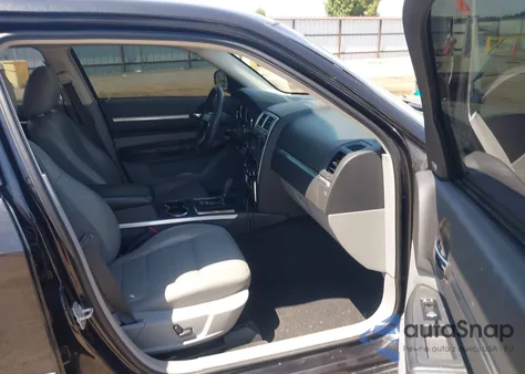 2008 Dodge Magnum R/T из США, поврежденный, VIN 2D4GV57248H223558